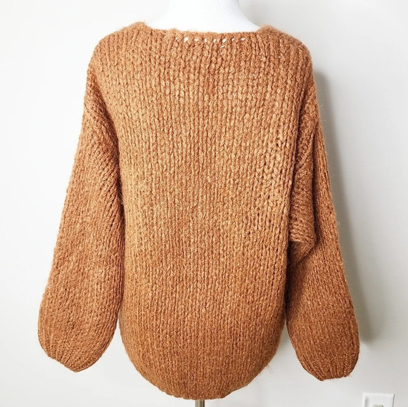 New Natasha Paris Chunky Knit Sweater - Picture 4 of 6